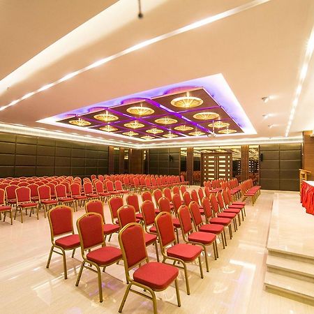 Hotel Vivera Grande Dindigul Bagian luar foto